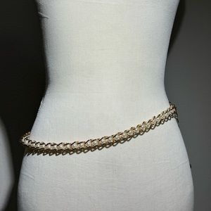 Faux pearl chain belt